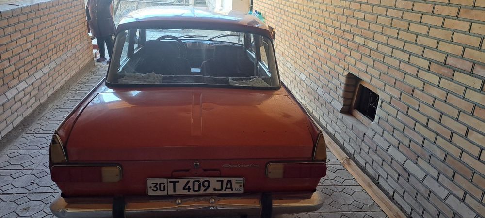 Москвич 412 сотилади