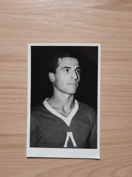 Снимки на футболисти на Ф.Д. Левски на хартиен носител