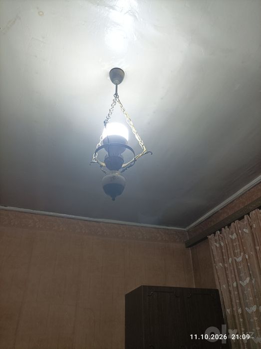 Продам люстру (б/у)