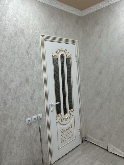 Установка межкомнатных дверей