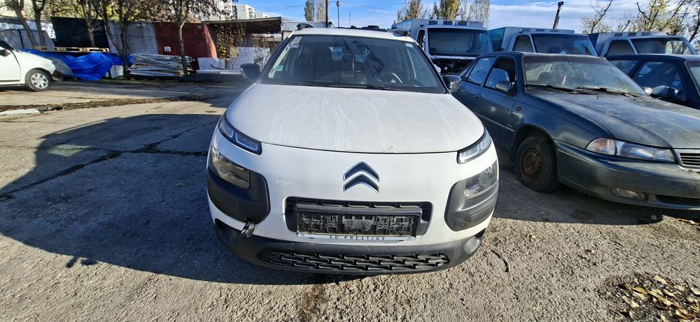 Dezmembrez Citroen C4 Cactus 1.2 B 2016
