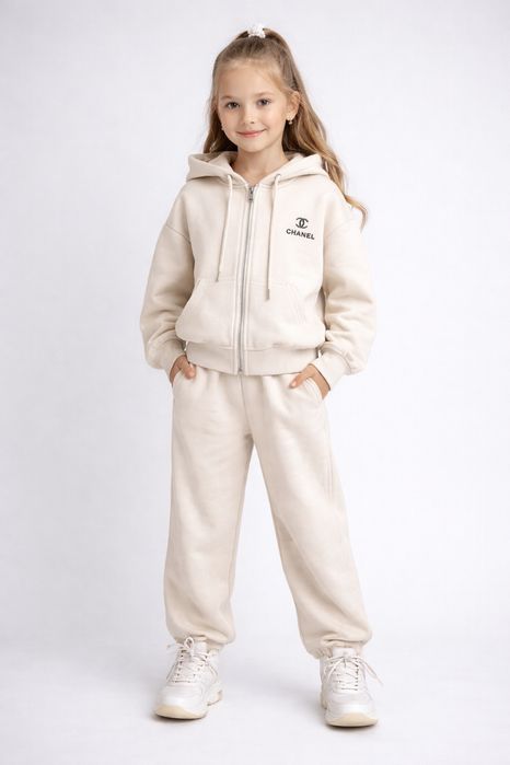 Тёплый костюм для девочки, молочный на флисе с капюшоном