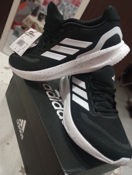 Оригинални маратонки