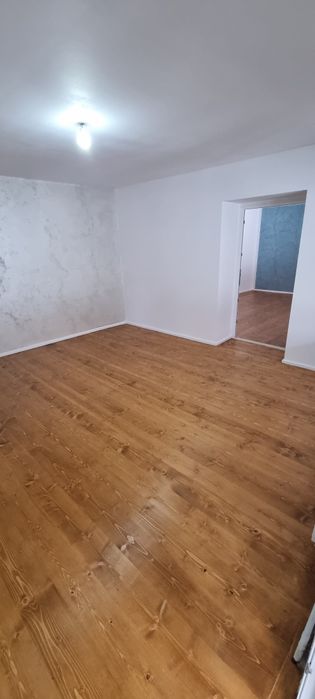 Raschetare parchet, inchiriere masini  reschetare parchet.