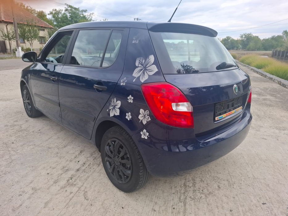 Vînd scoda fabia