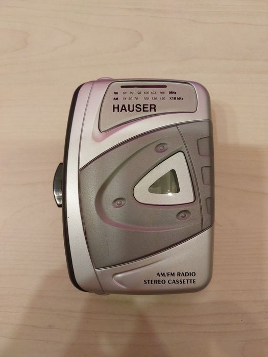 Walkman Stereo Cassette AM/FM radio Hauser ca nou.