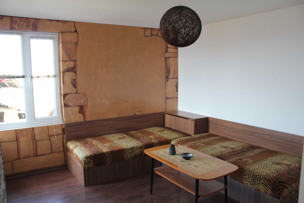 Дава се под наем Къща в с. Черни бряг, Област Търговище - 130 кв.м за 153 € - Снимка #6