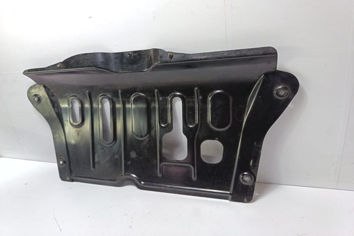 Scut motor 758901227R Dacia Duster prima generatie (facelift) seria