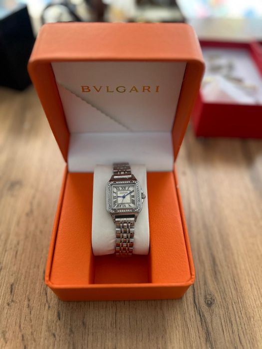 Новыи сагаттар каробкасымен