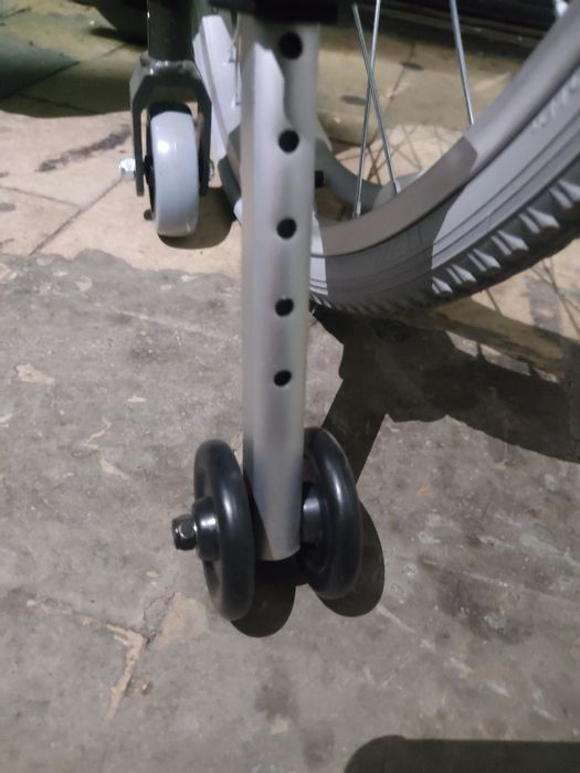 Инвалидная коляска новая