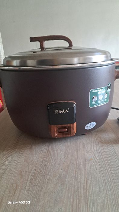 Посуда рисоварка.