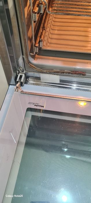 Фурна за вграждане MIELE H4110 BP