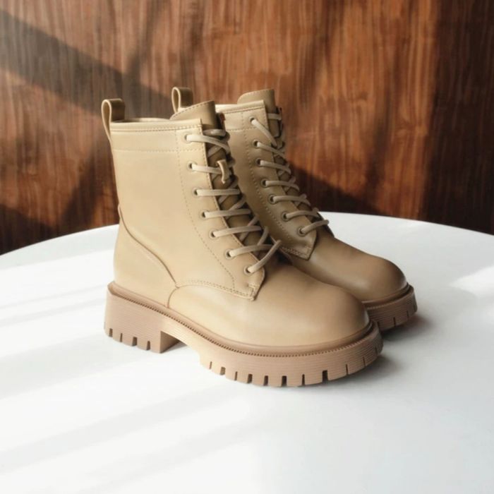 Женские зимние ботинки