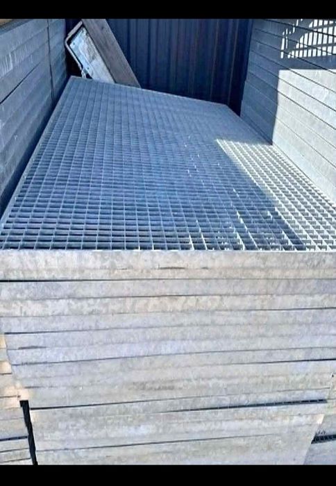 Gratare zincate la diferite dimensiuni debitam la dimensiunea dorită d