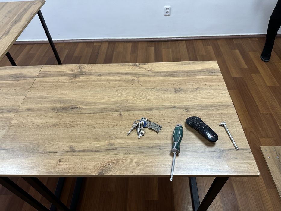 Стол и стеллаж угловой