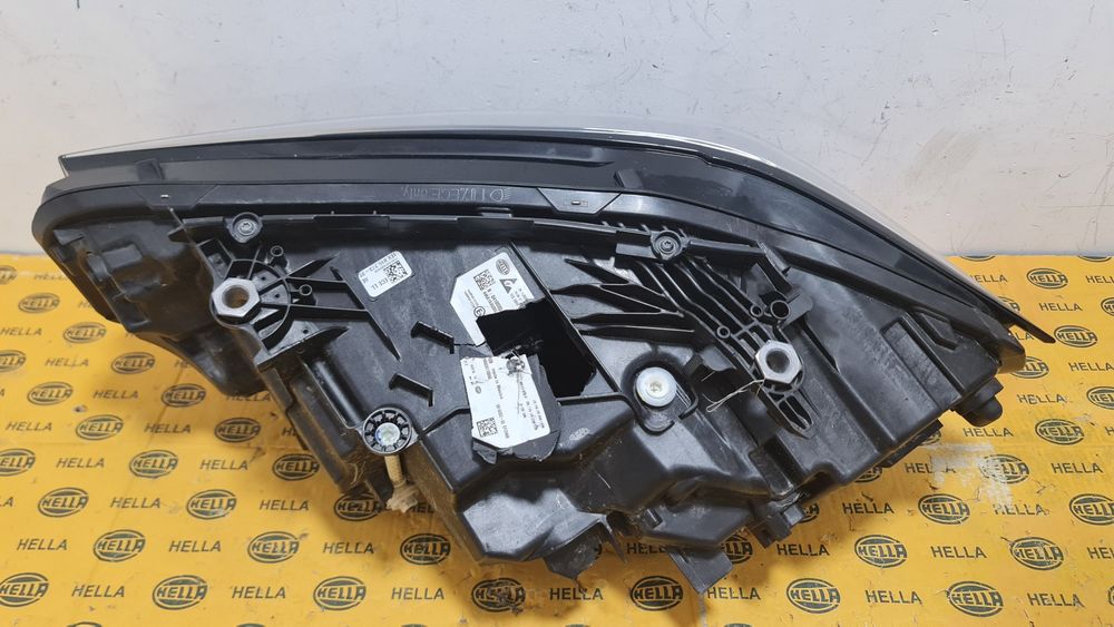 Far dreapta full led BMW 3 G20 G21 LCI facelift 5A1A352 avariat