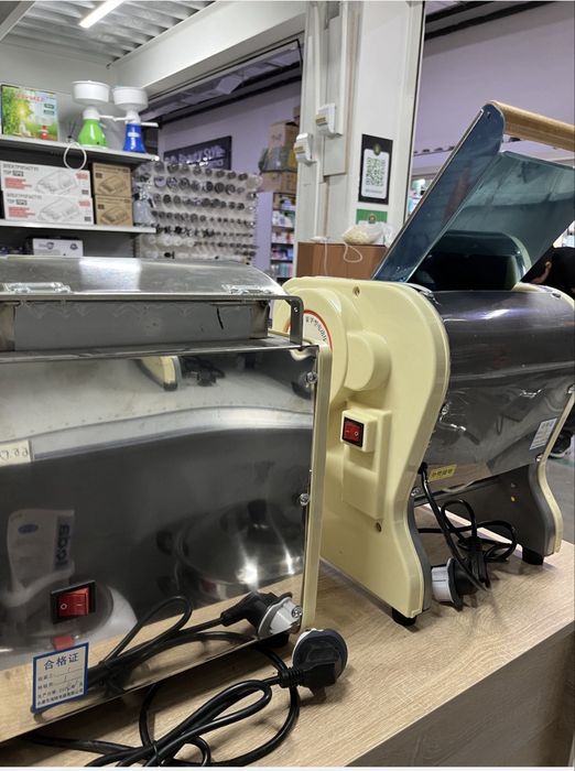 Тестораскатка / тестомес /нан илейтін/ нан жаятын