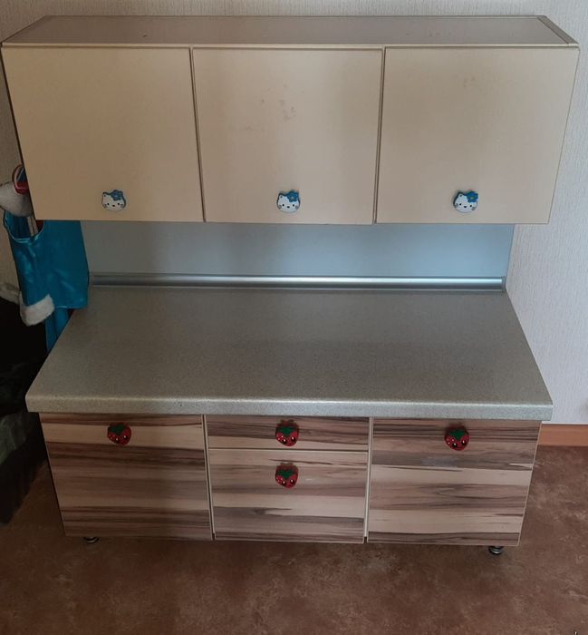 Продам детский кухонный гарнитур