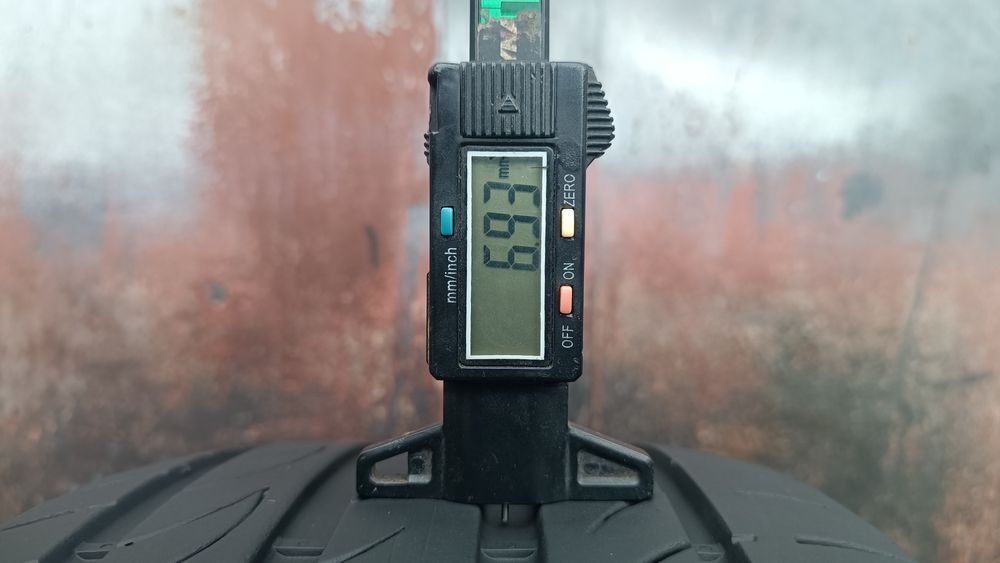 225/40/18 Pirelli Дот 1725