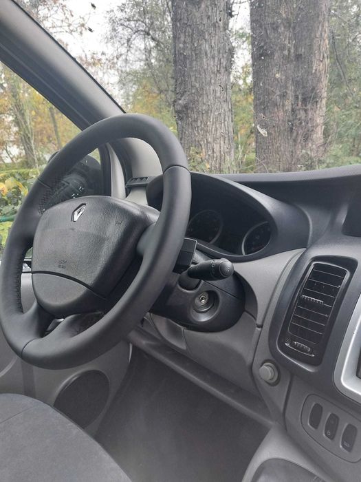 RENAULT Trafic 2014 — imagine 4