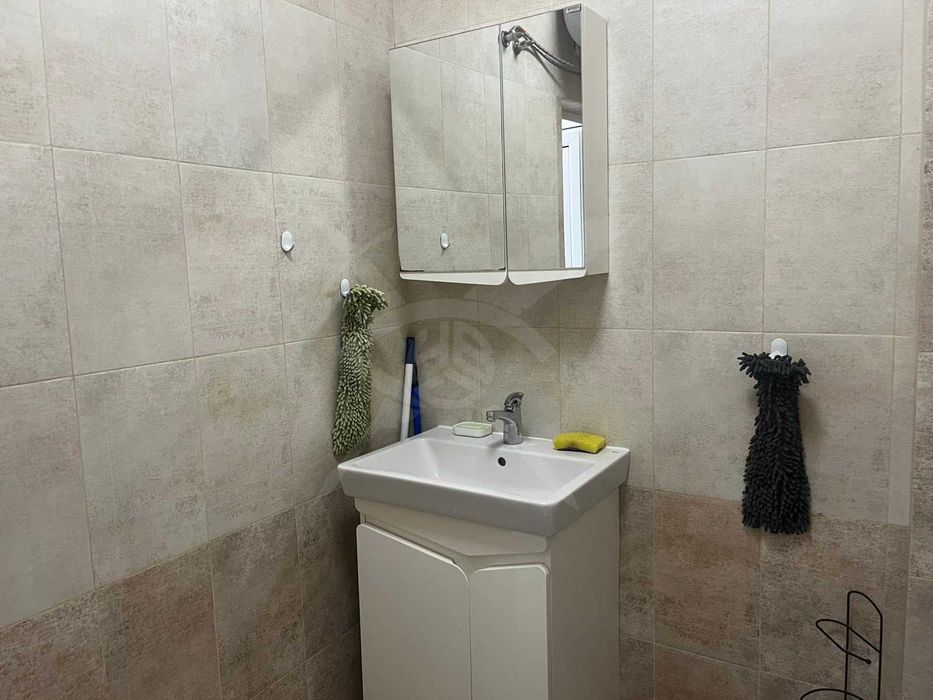 Продава се Тристаен апартамент в Пловдив, Гагарин - 70 кв.м за 1800 €/кв.м - Снимка #2