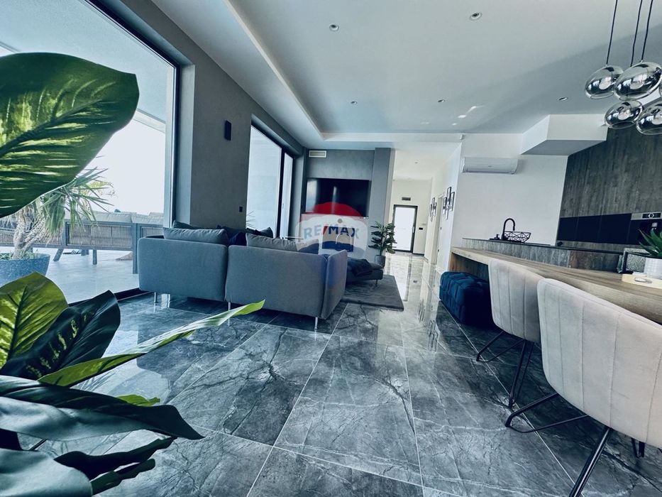 Продава се Къща в Балчик - 335 кв.м за 1612 €/кв.м - Снимка #12