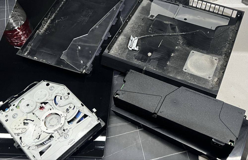 Почистване и профилактика на Playstation 4/Slim/Fat/Pro