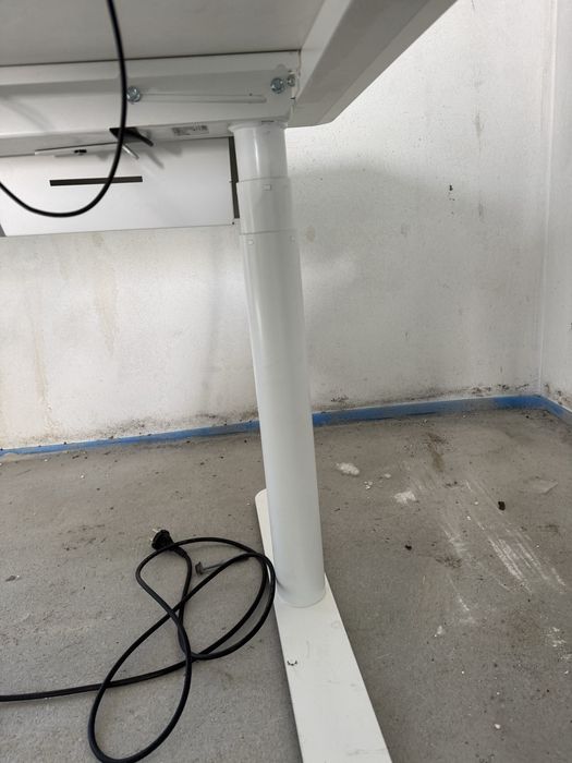 Birou reglabil 160x80 cu 2 motoare marca Linak