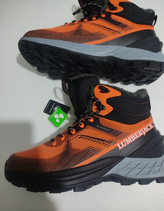 Утепленные зимние ботинки