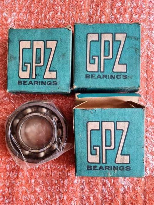 10 rulmenți (NOS) URSS, Renault și lanț distribuție Peugeot / Dodge