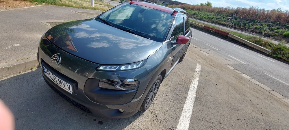 Vând Citroen C4 Cactus