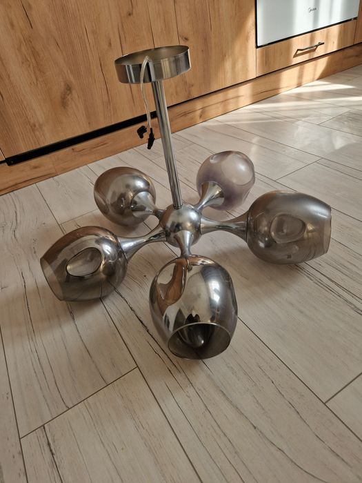 Продам люстру пятирожковую