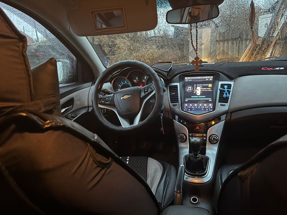 Продам chevrolet cruze