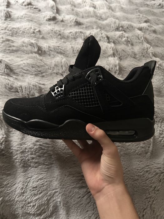 Jordan 4 black cat