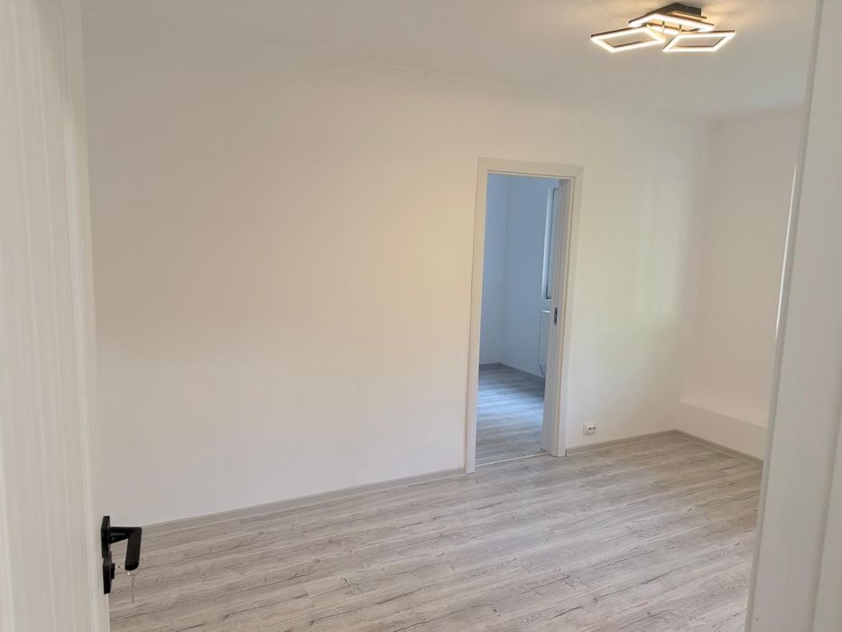 Apartament 2 camere-Banat- renovat complet Pitesti