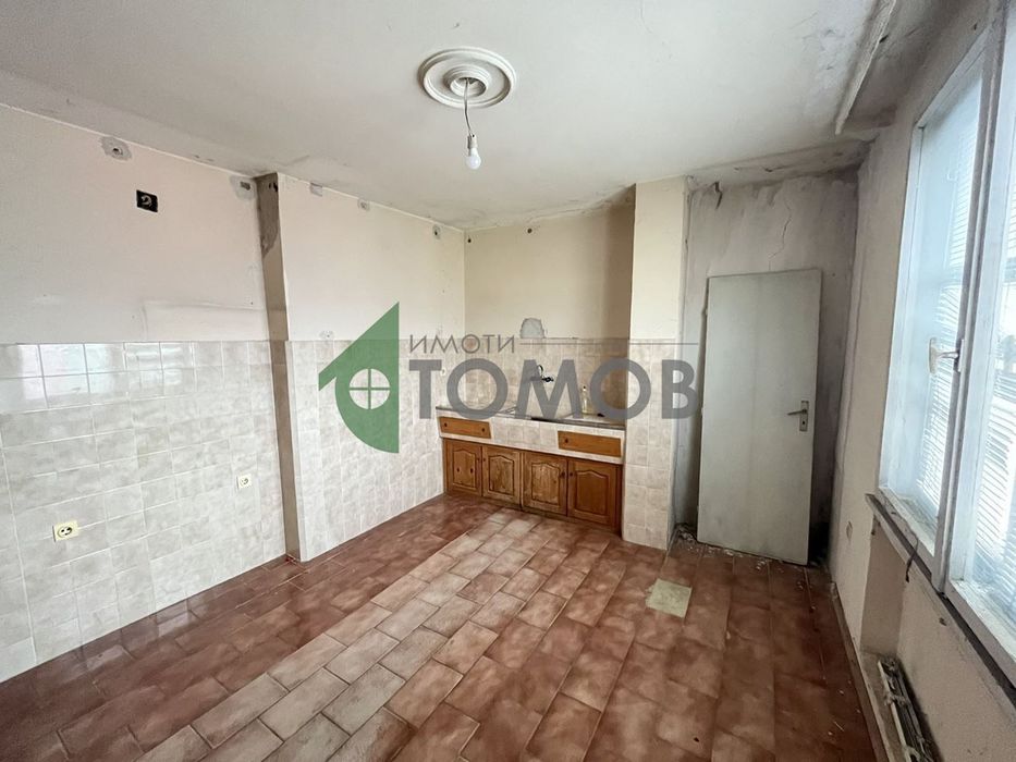 Продава се Тристаен апартамент в Шумен, Болницата - 97 кв.м за 947 €/кв.м - Снимка #6