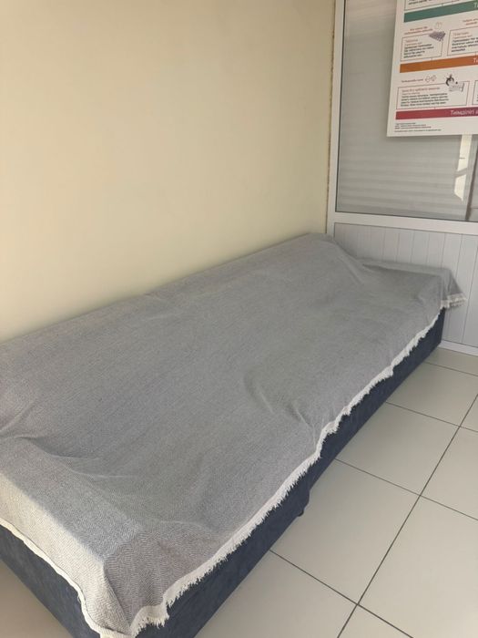 Срочно продается диван