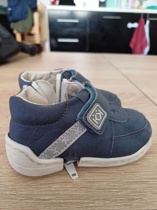 Обувки за прохождане Колев и Колев