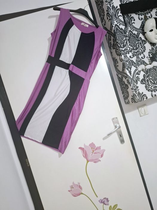 Рокля 3 на цената та 1. Лилаво изкушаваща визия.