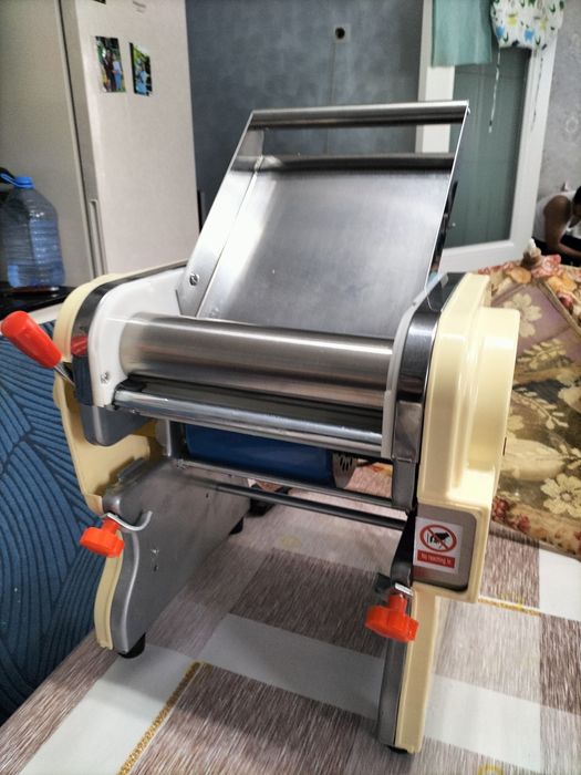 Тестораскатка, лапшарезка