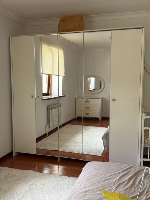 Спальный гарнитур