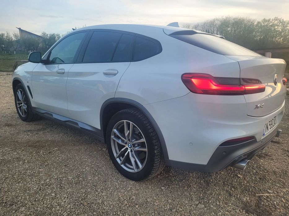 BMW X4 X-drive/190 cp/Mpachet interior-exterior/Automat/Led adaptiv/navi mare