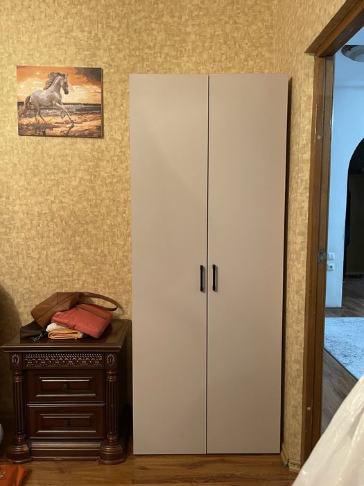 Продам столы для маникюра на 2 мастера