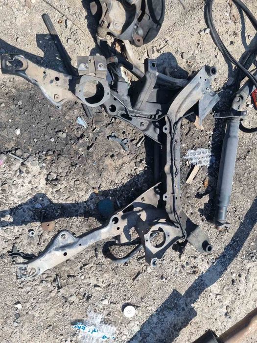 Преден мост за Bmw e60 3.0dizel 235ks