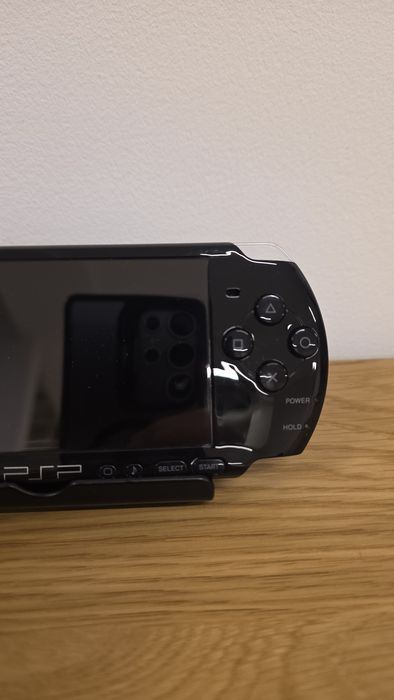 Sony PSP 3000, Modat, 550 jocuri, 9 în 1,  gata de joacă