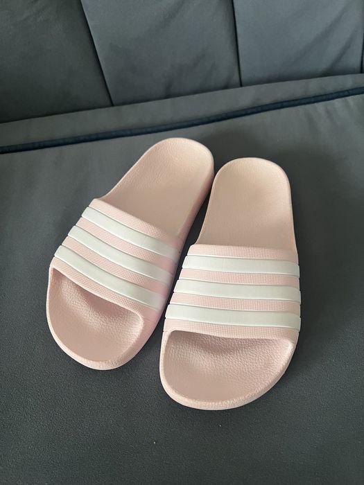 Adidas сланцы, шлепанцы, шлепки