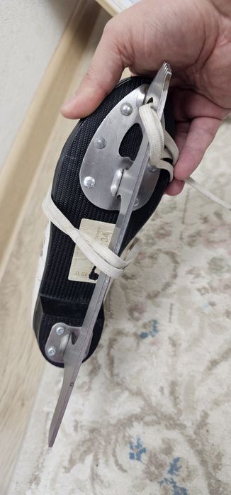 Коньки женски отличном