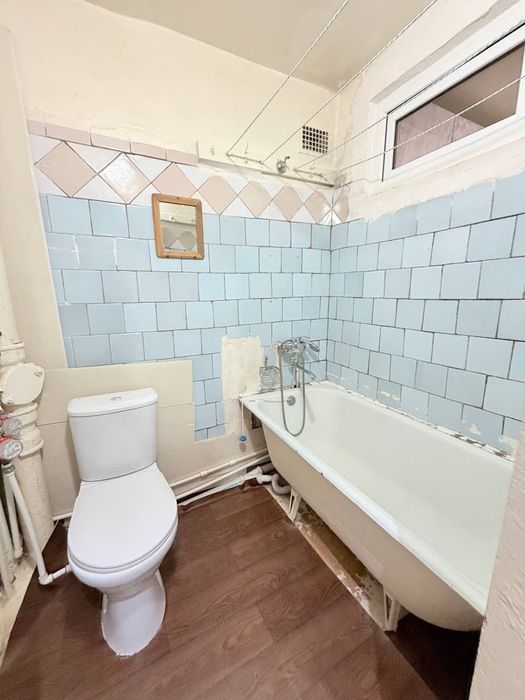 Чиланзар-13 кв  2/1/4. 40 м2 Срочно Продам квартиру