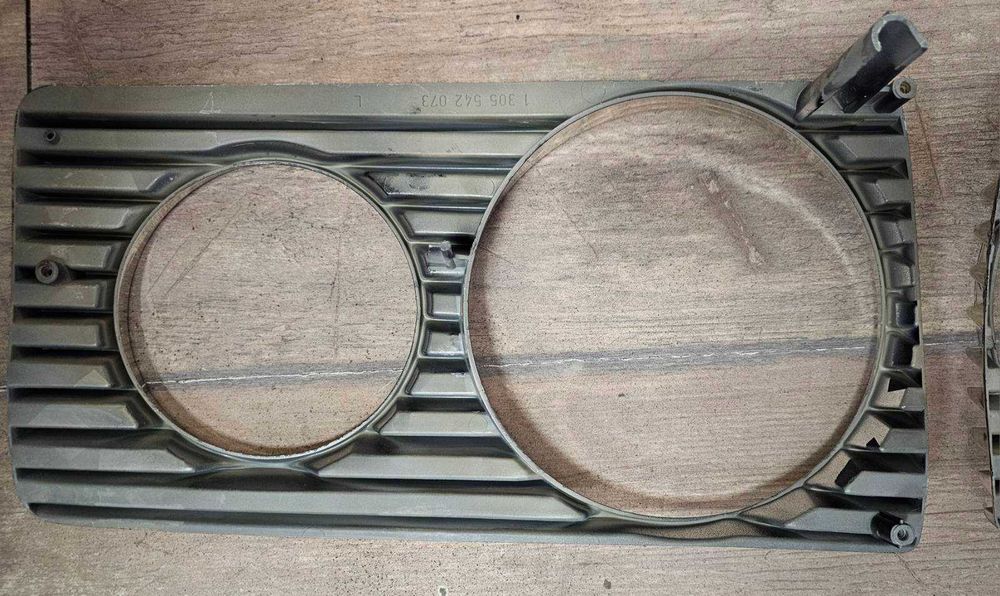 Рамка за фар - Мерцедес 123