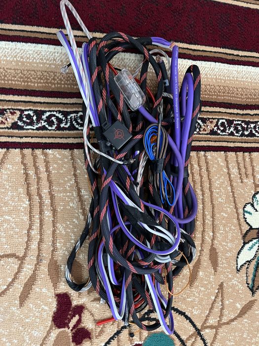 Продам Сабвуфер новый